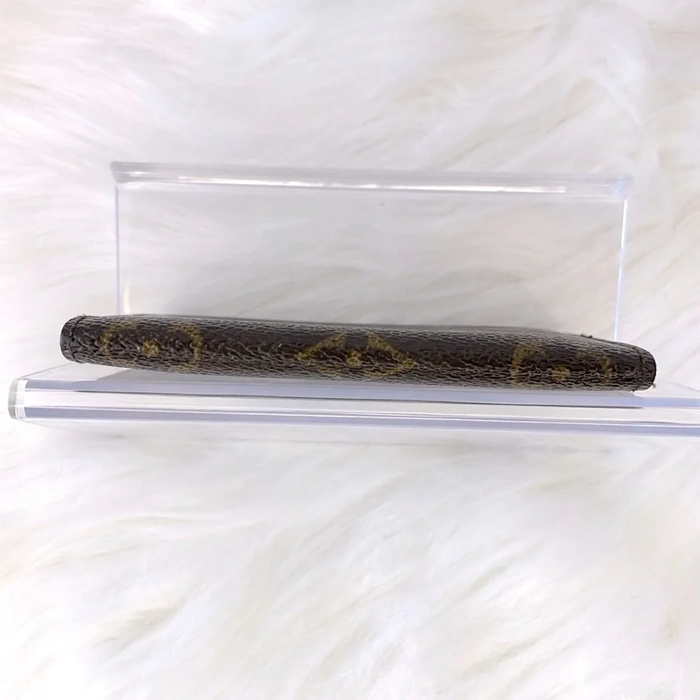Louis Vuitton Monogram Card Holder - Picture 3 of 9
